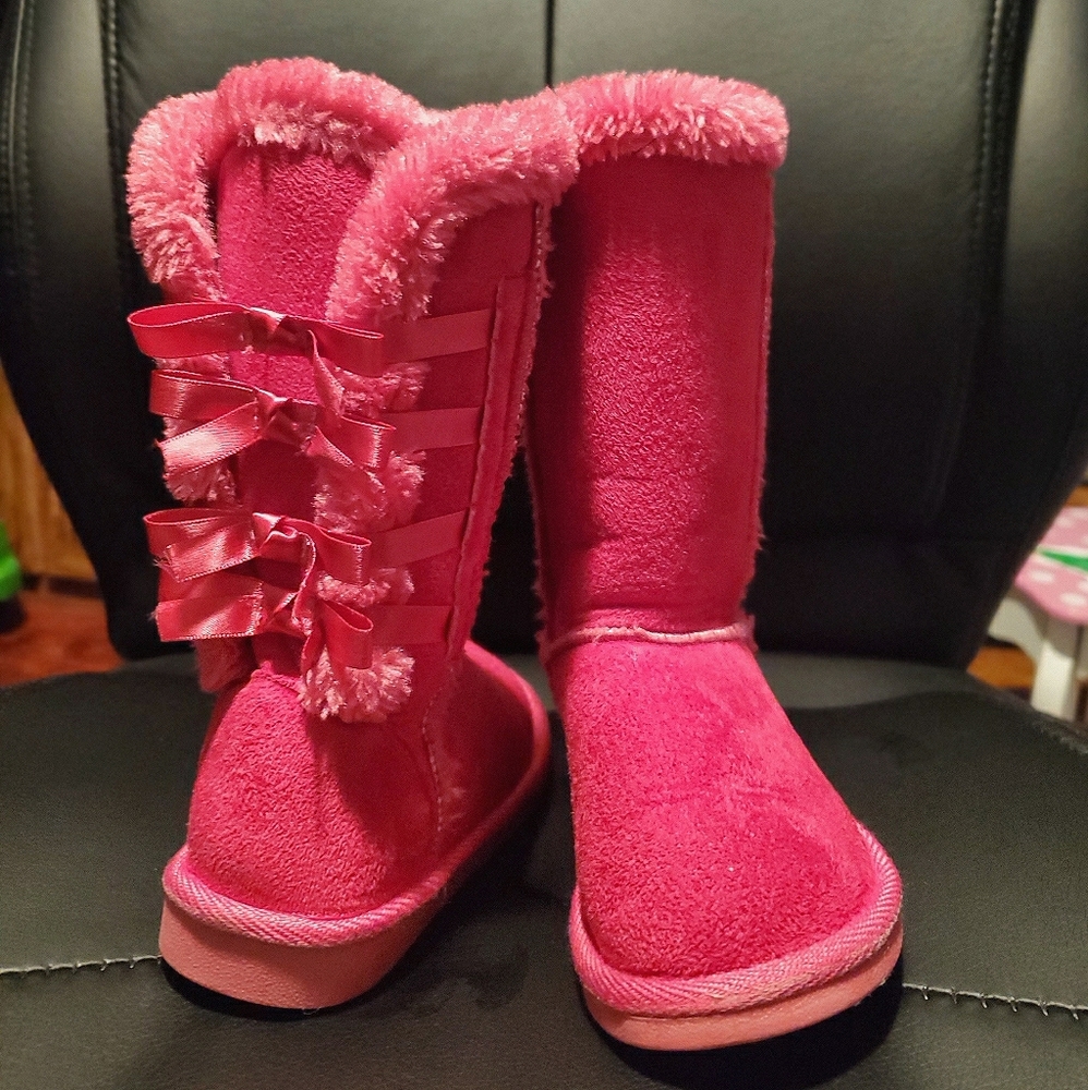 Hot Pink Snow Boots w/ Ribbon Back